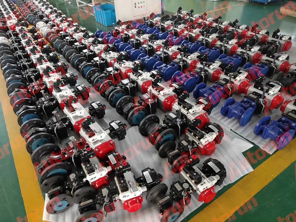 Autorun pneumatic ball valve with warm gear and accessories 1